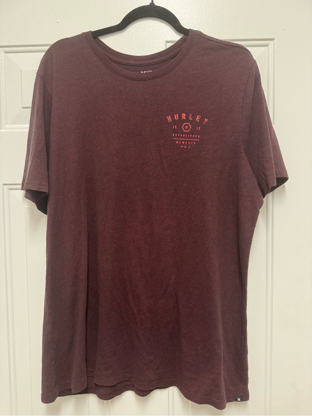 Hurley Men's Maroon Crew Neck Short Sleeve Tee with Chest Logo
